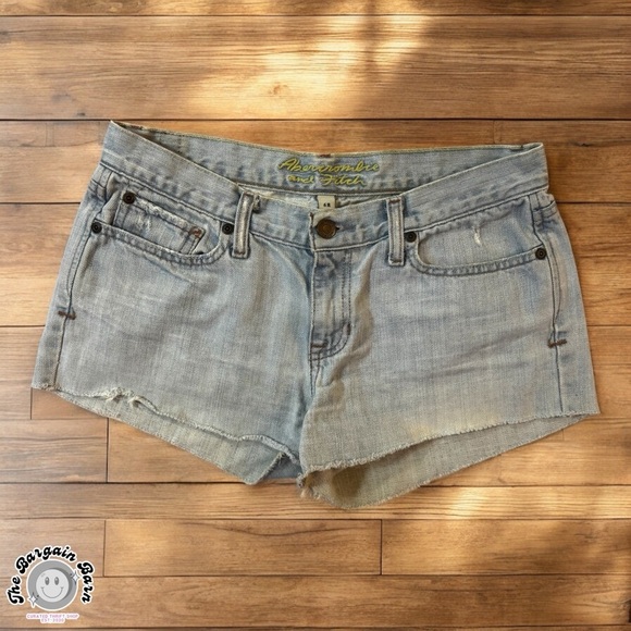 Abercrombie & Fitch Pants - Abercrombie & Fitch Madison Vintage Y2K 2000’s Low Rise Denim Shorts Light (6R)